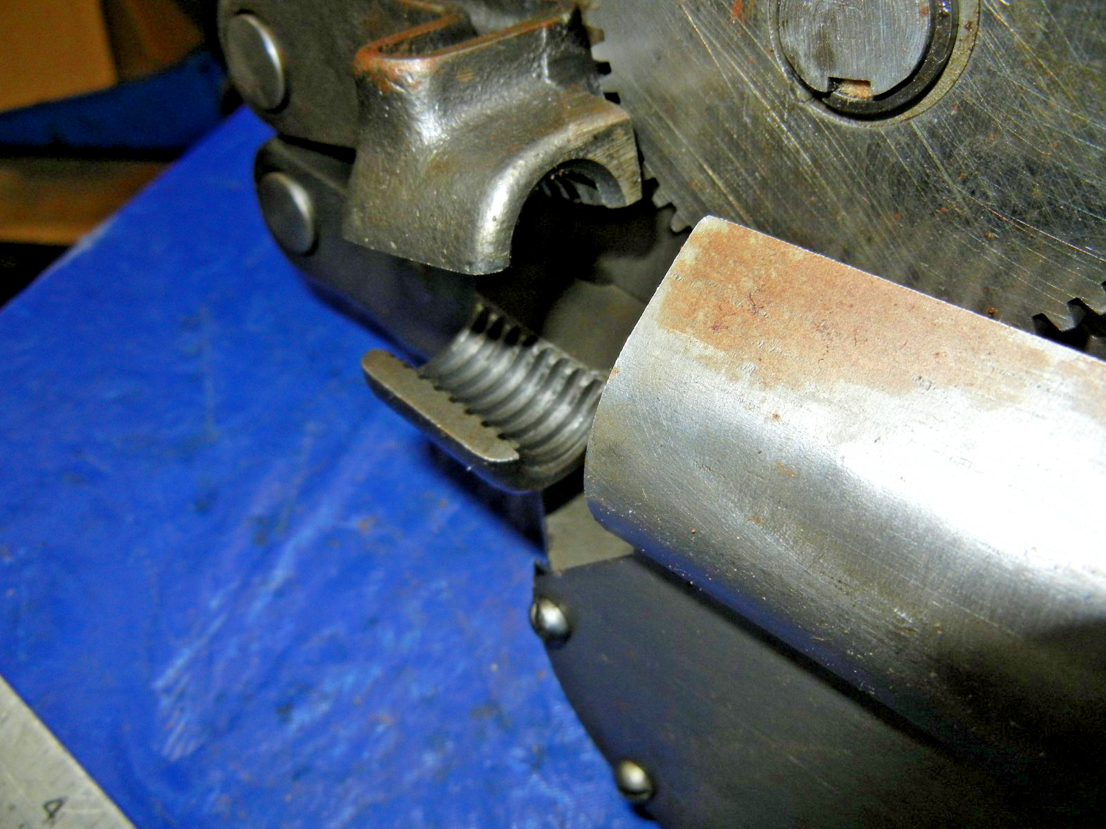 South Bend 9″ 10K lathe apron with half nuts model A or B