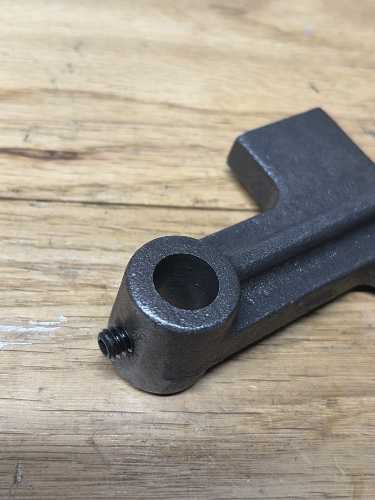 Clausing 5900 Series 12” Lathe Apron Lock / Safety Arm