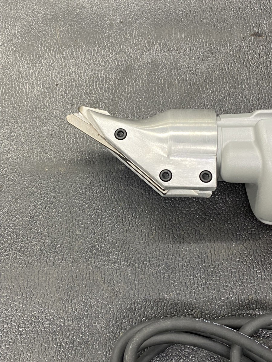 Milwaukee 6852-20 18-Gauge Electric Shear (PD5034290)