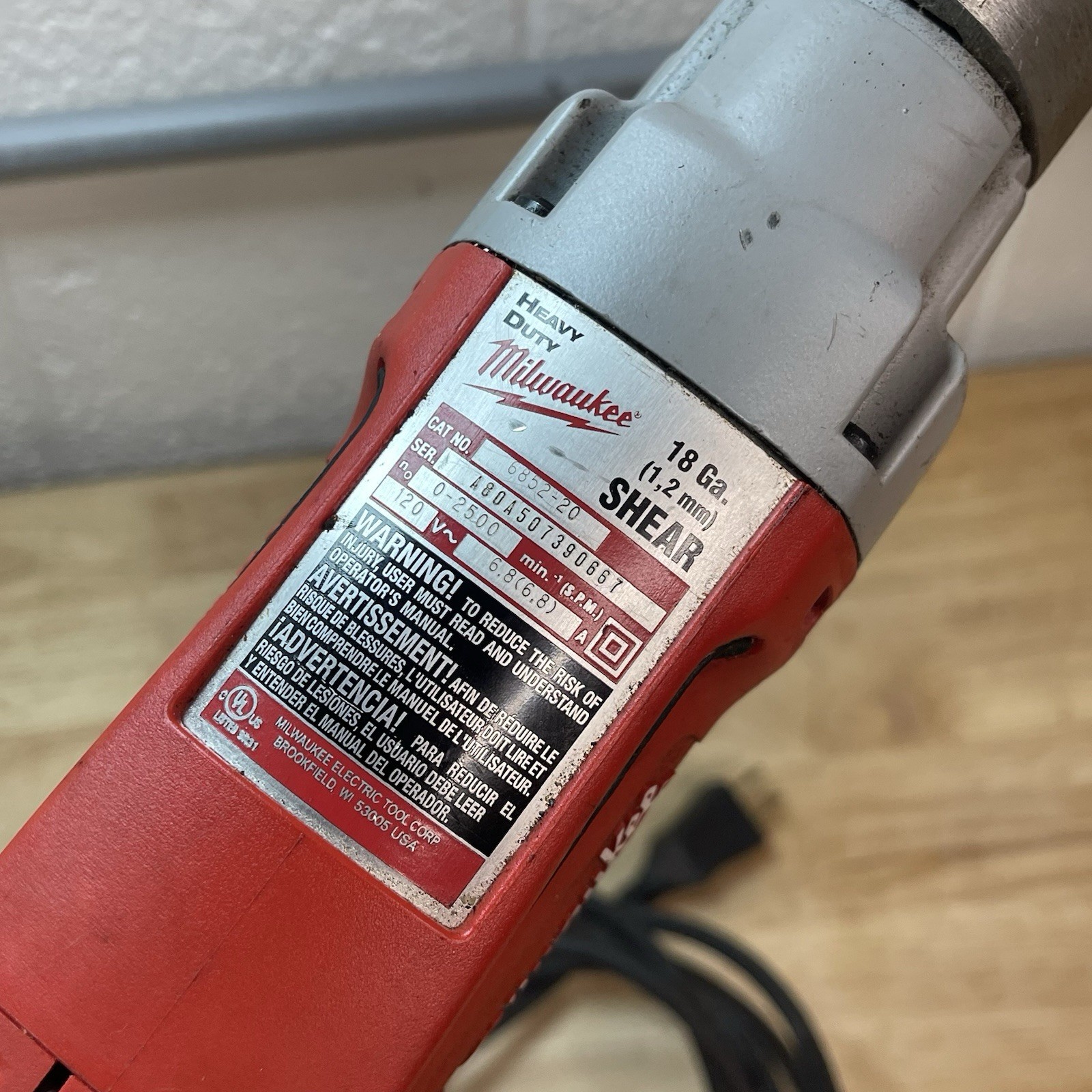 Milwaukee 6852-20 18-Gauge Shear
