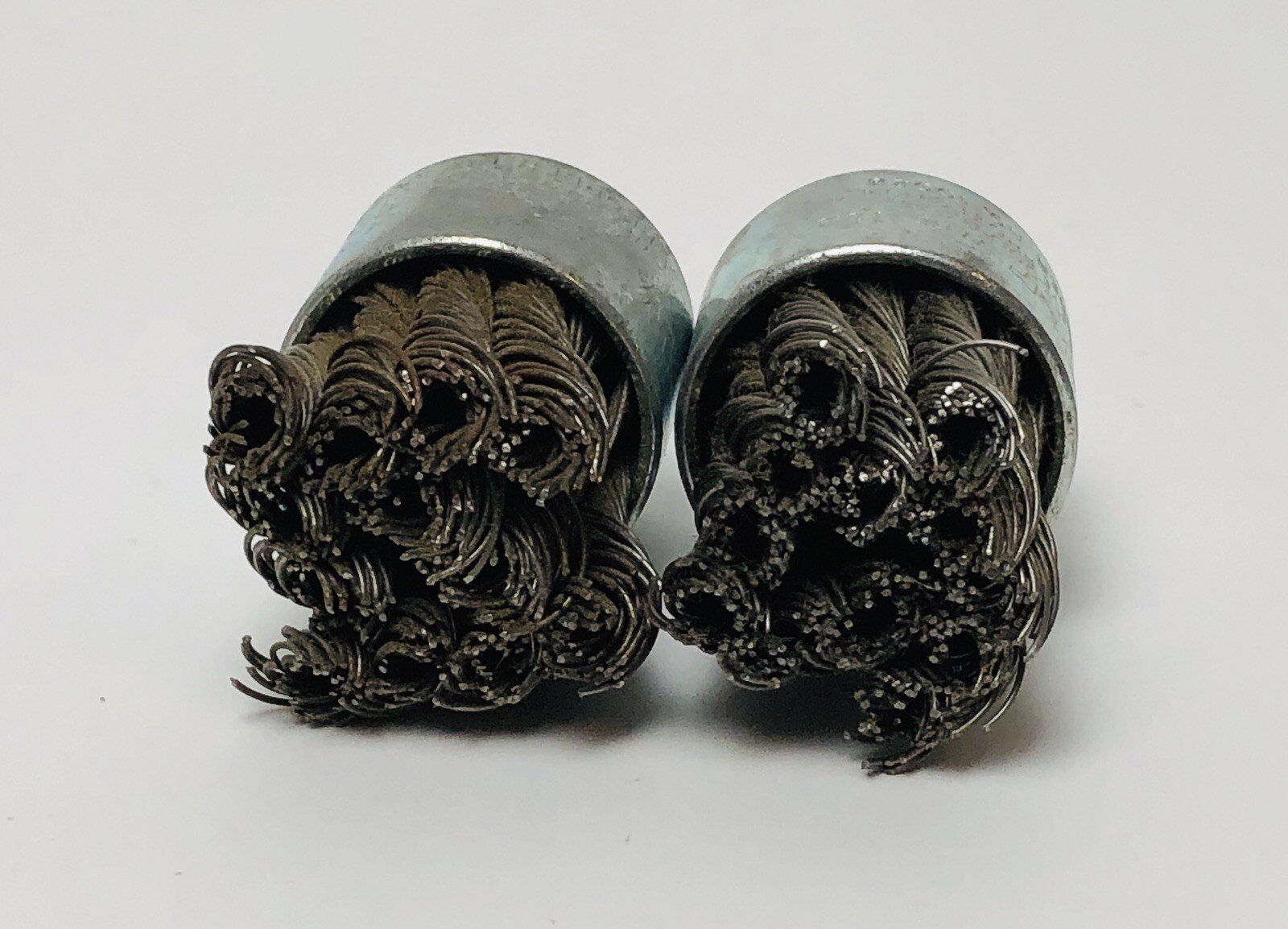 2 Pcs Weiler 1-1/8″ X 1/4″ Steel Stem-Mounted Hollow .020’’ Knot Wire End Brush