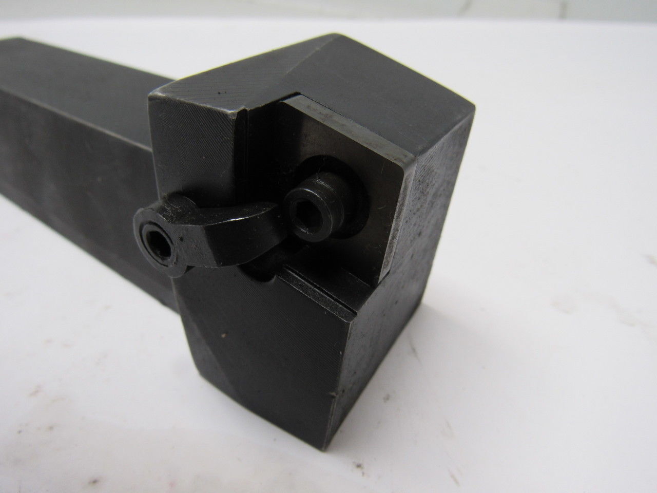 Carboloy MCNR-24-6 1-1/2″ Shank Indexable Lathe Tool Holder 7″ OAL Right Hand