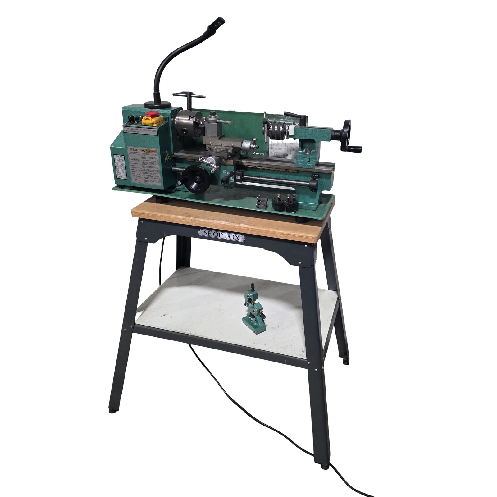 Grizzly G8688 7″ x 12″ Benchtop Mini Lathe 7″ Swing, 100-2500RPM, 120VAC 2.8A