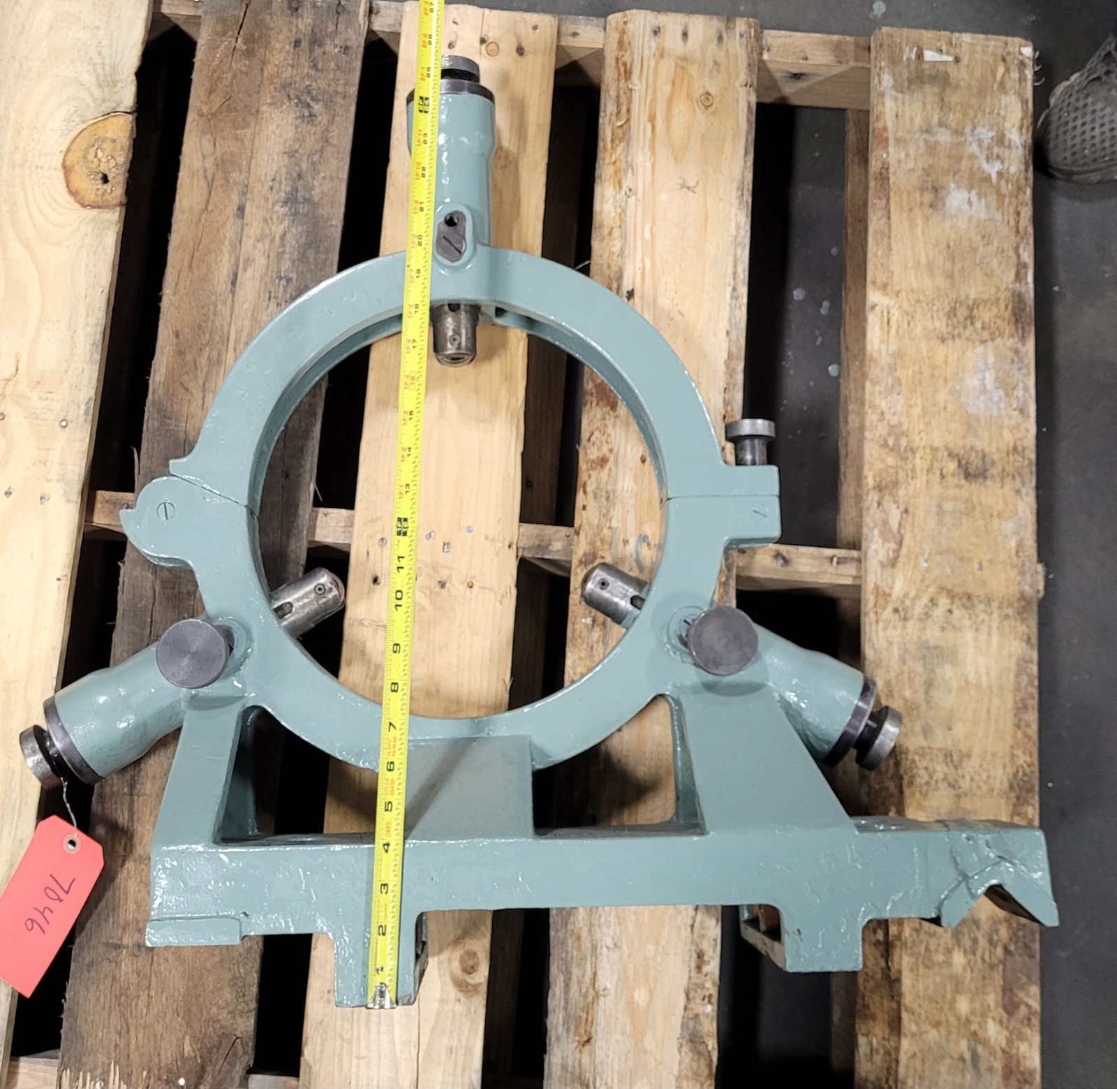 Heavy Duty Steady Rest – 12.5in Inside Diameter – 28in Swing