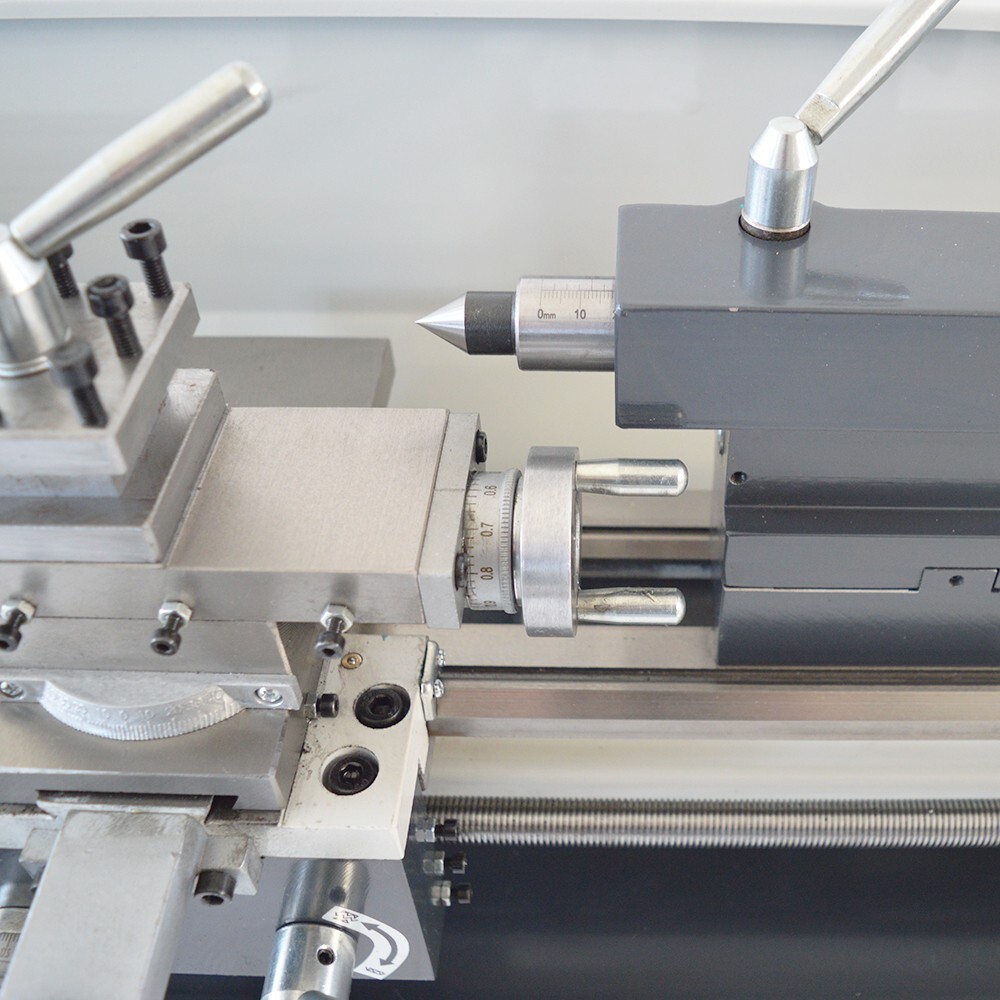 MT5 Precision Metal Lathe 110V 900WBrushless Motor Lathe 116*33*34cm 180lb