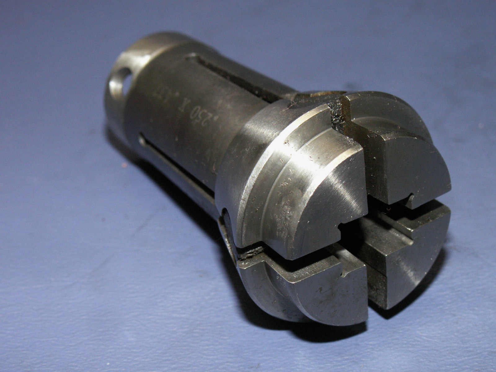 HARDINGE 1/4″ X 7/16″ RECTANGULAR #11 COLLET