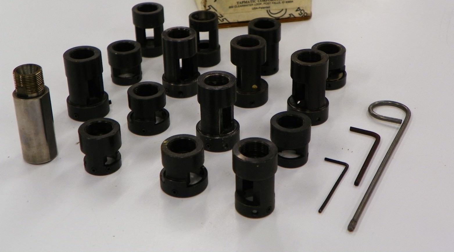 3/4″ DIE CHUCK WITH 13/16″ DIE HOLDERS AND 5/8″ DIE HOLDERS C014