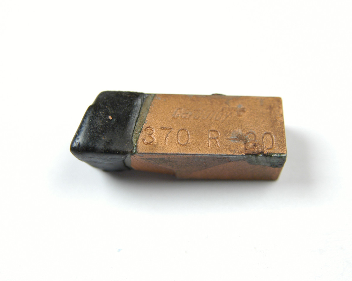BOX TOOL CARBIDE TIPPED TURNING TOOL FOR ROLLER TURNING. (A-5-4-7-19)