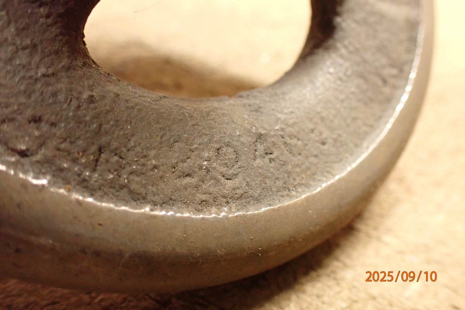 LOT A VINTAGE CAST IRON SMALL MACHINE HANDWHEEL BLANK