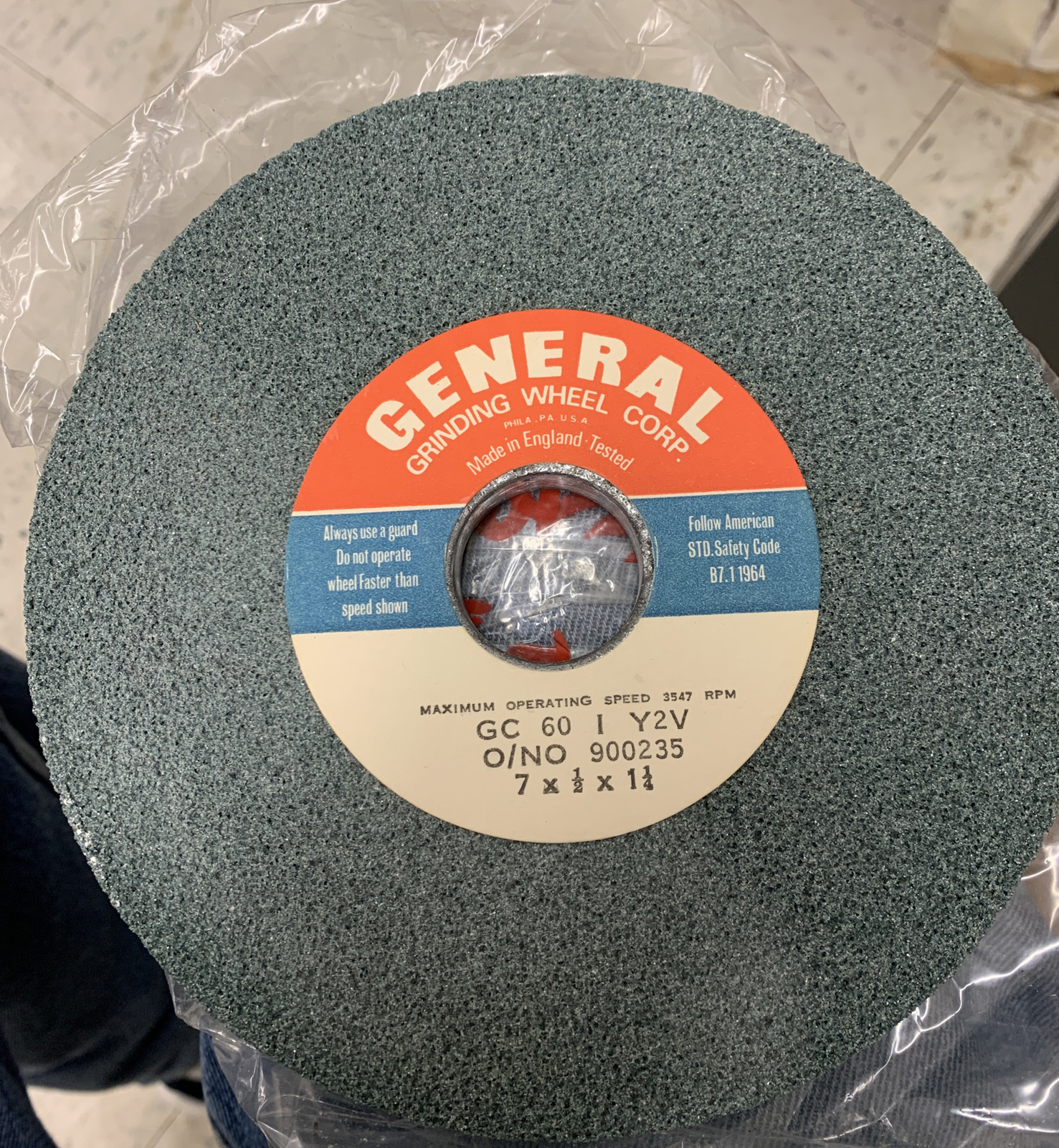 General 7 x 1/2″x 1-1/4″ Green Wheel Silicon Oxide 60 Grit Surface Grinding