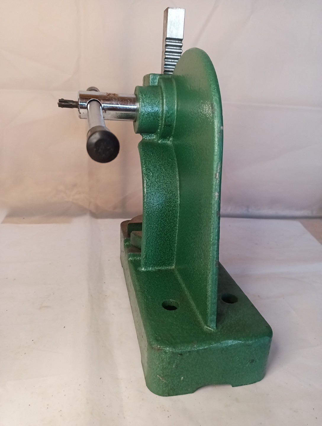 Lightly Used Green 1/2 Ton Model No. 0 Arbor Press