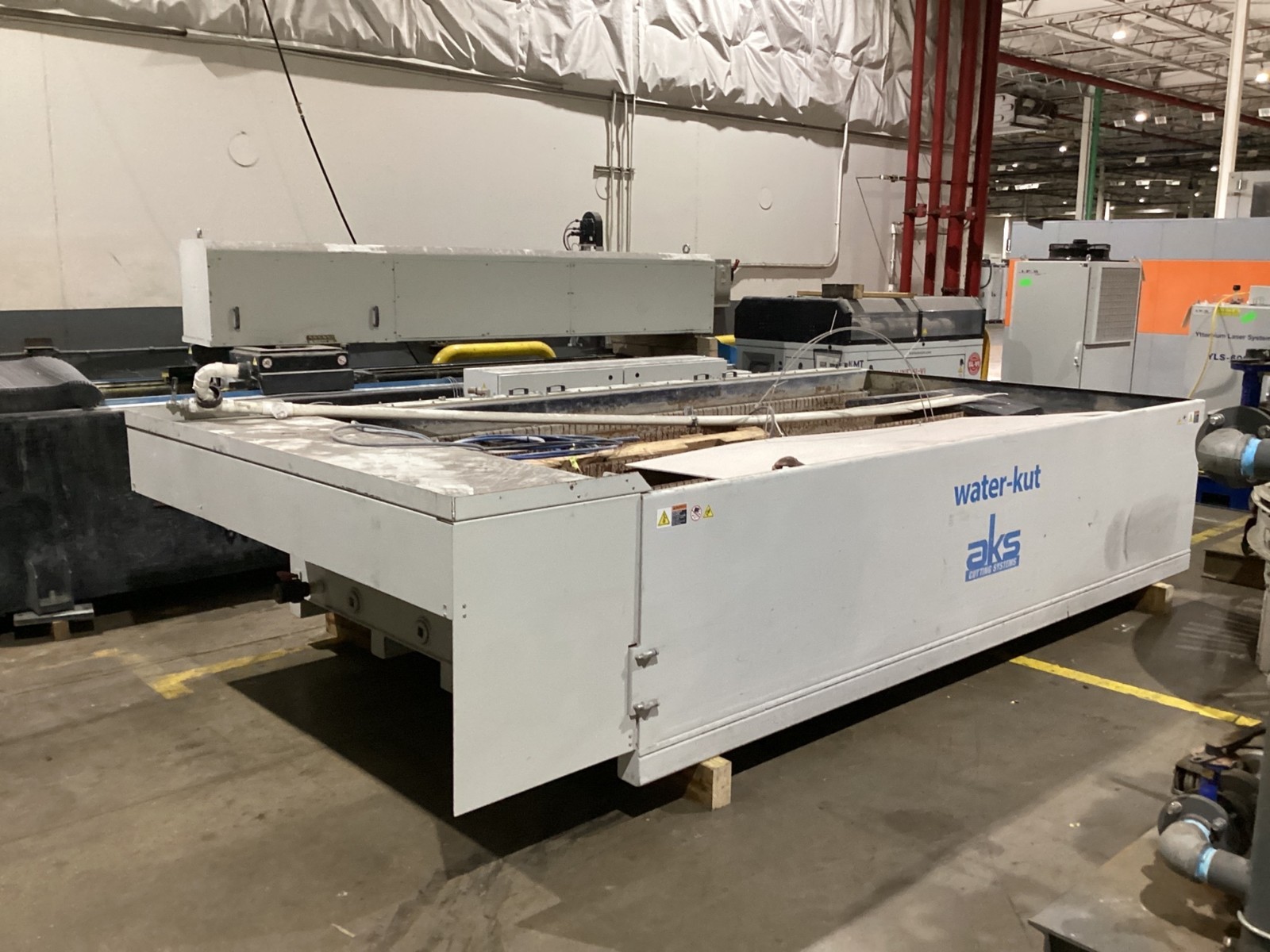 AKS CUTTING SYSTEMS WKX3S-612 Waterjet Cutter w/ KMT SLVI 50R Intensifier Pum…