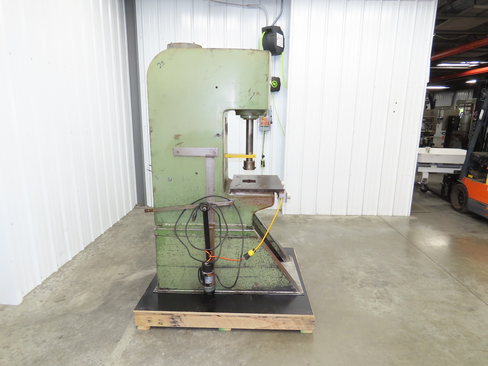 Denison Multipress Electric Over Hydraulic Press 8 Ton 12″ Stroke 230V