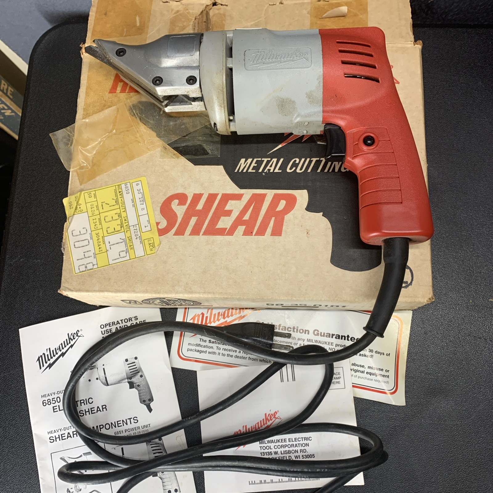Milwaukee 6850 Electric Metal Cutting Shear 18 Gauge Swivel Head Corded Tool Box