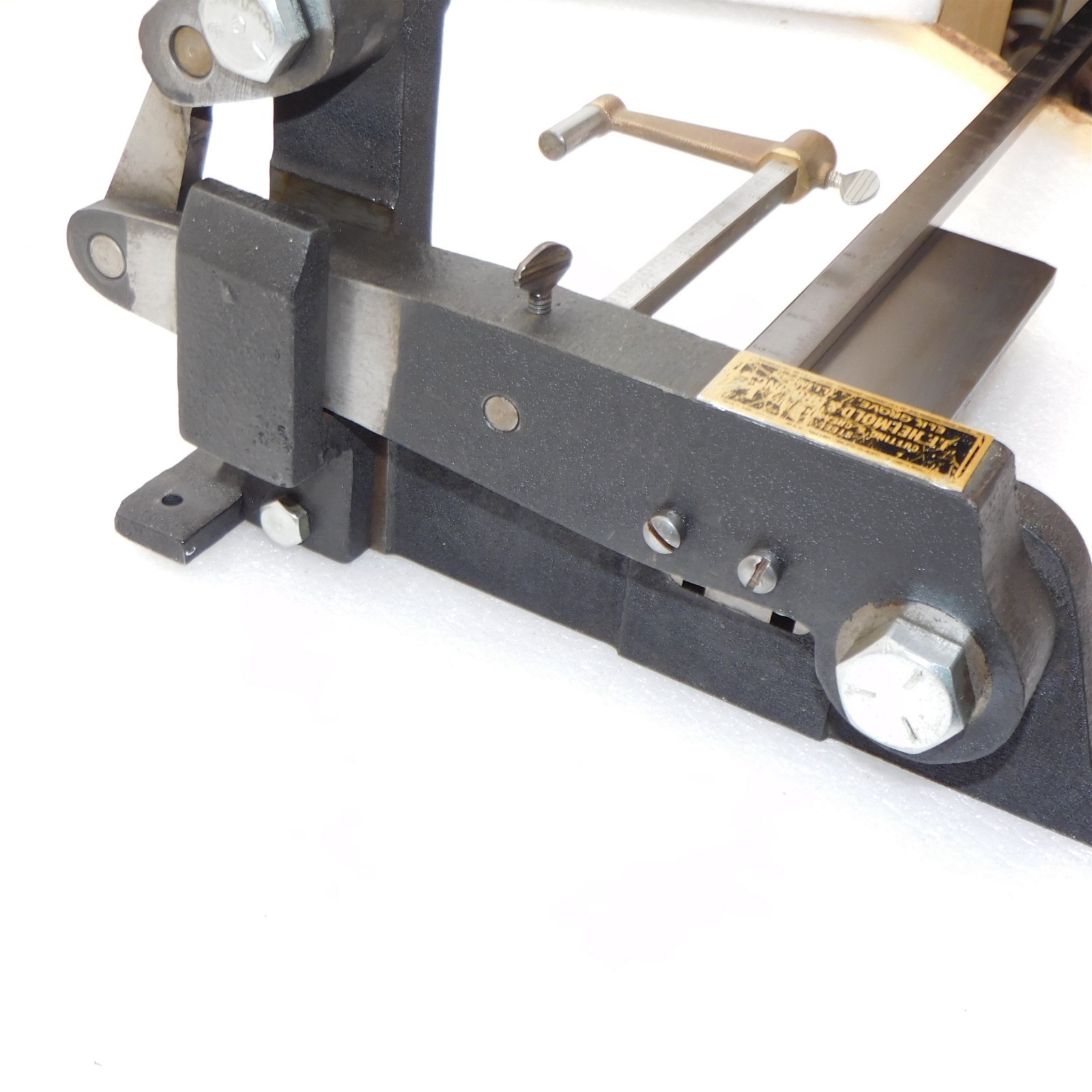 Helmold rule steel cutting creasing machine shear tool