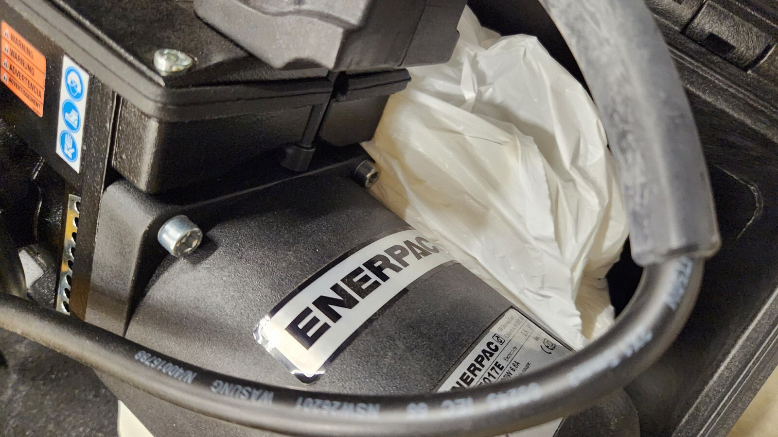 ENERPAC EFBE5017E 230V 29.8-Ton Flat Bar Electric Cutter 50x17mm. NEW IN BOX