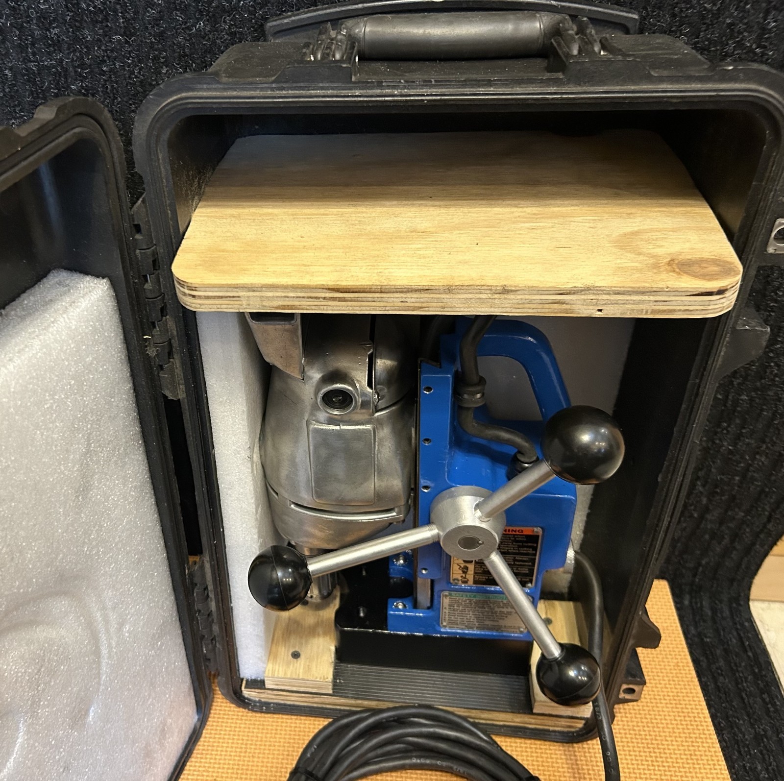 Hougen HMD904 Magnetic Base Drill Press 115v in 1510 Pelican case
