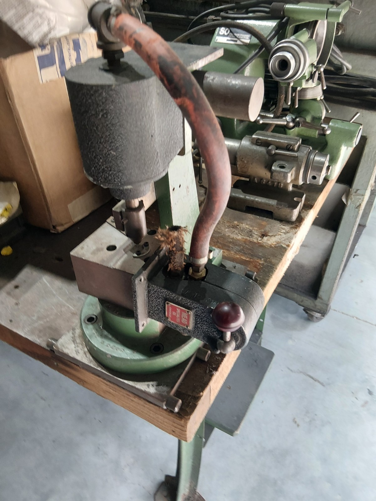 AIR-MITE SINGLE ACTING PNEUMATIC BENCH PRESS USED GOOD CONDITION