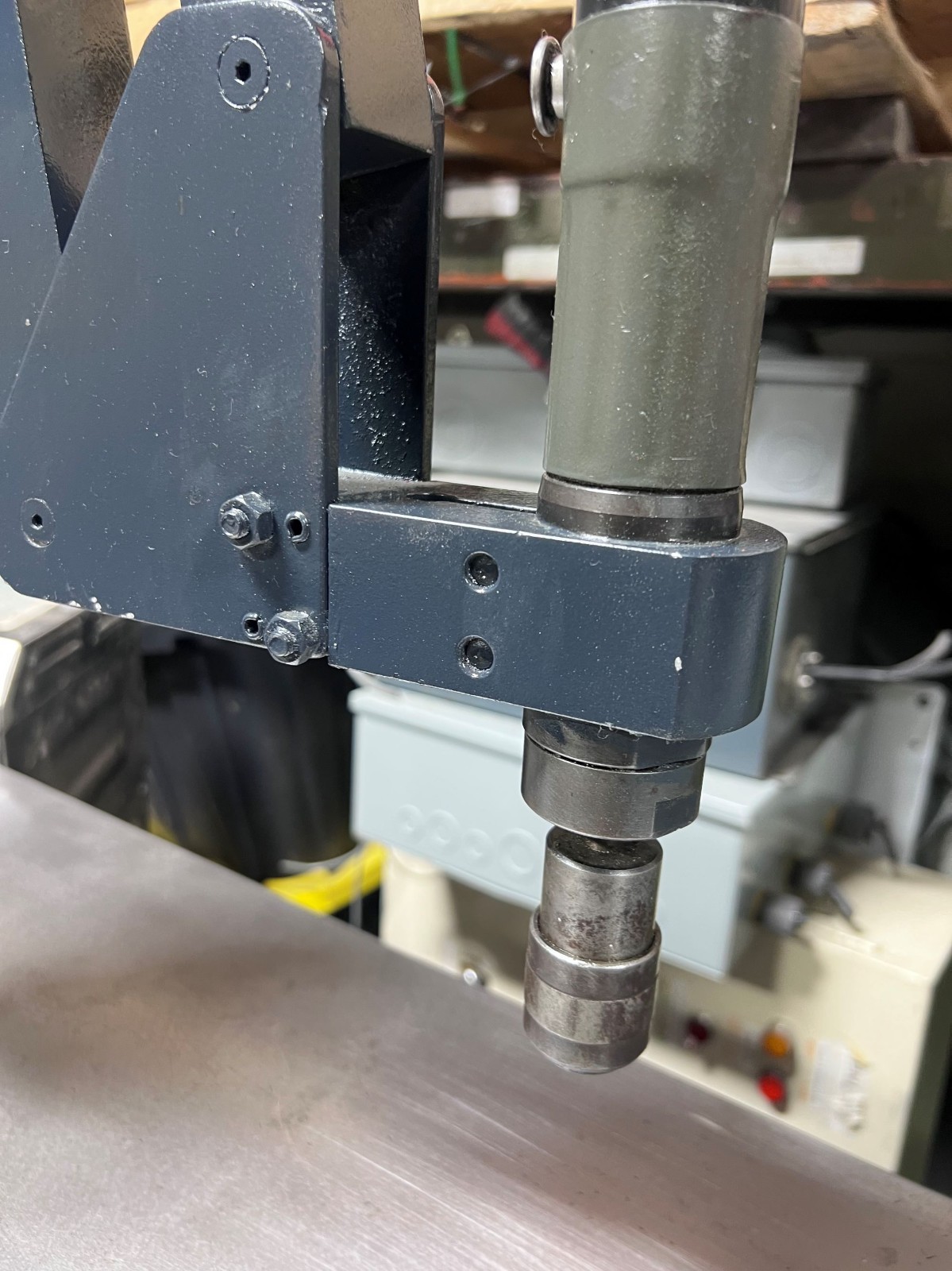 FLEXARM PNEUMATIC TAPPING MACHINE UNIT FLEX ARM WITH STEEL TABLE