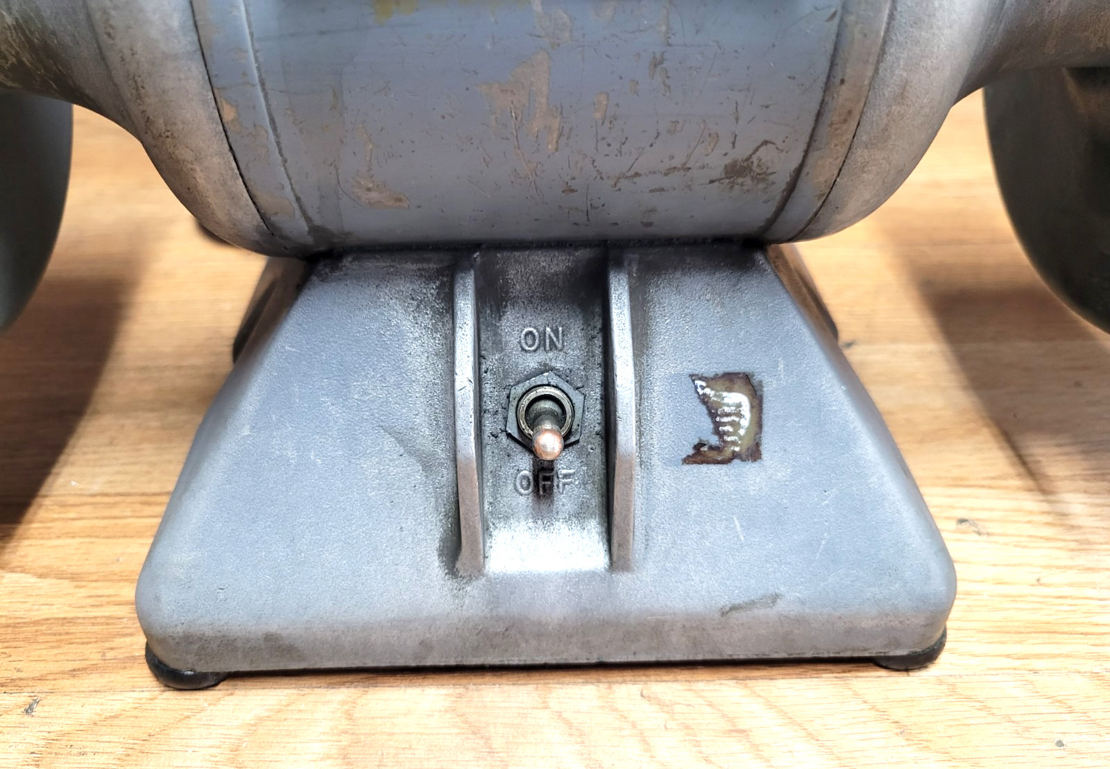 BALDOR # 612 6″ GRINDER / BUFFER 115V 3600 RPM
