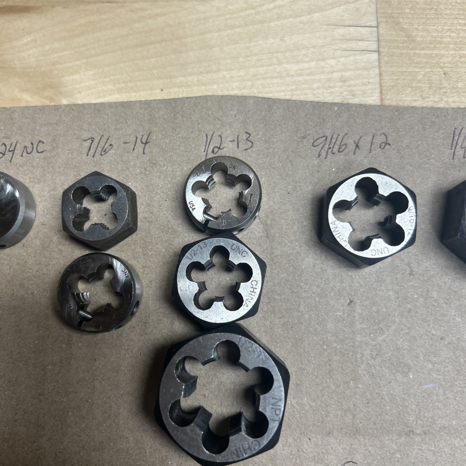 Widell/Hanson/China Die lots. Total of 37 pieces. See pictures for sizes