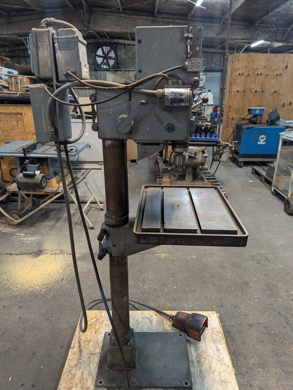 DoALL 20″ Geared-Head Drill Press Model D-20100