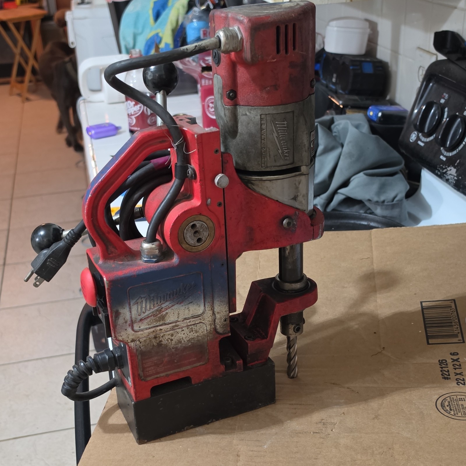 Milwaukee Magnetic Drill Press Manual Corded 120V 9A 1/2in Chuck 450RPM