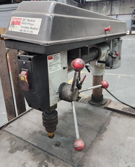 Dayton 33″ Radial Bench Drill Press Belt Drive 1/2 hp 120 V 5 Speed 40PM15