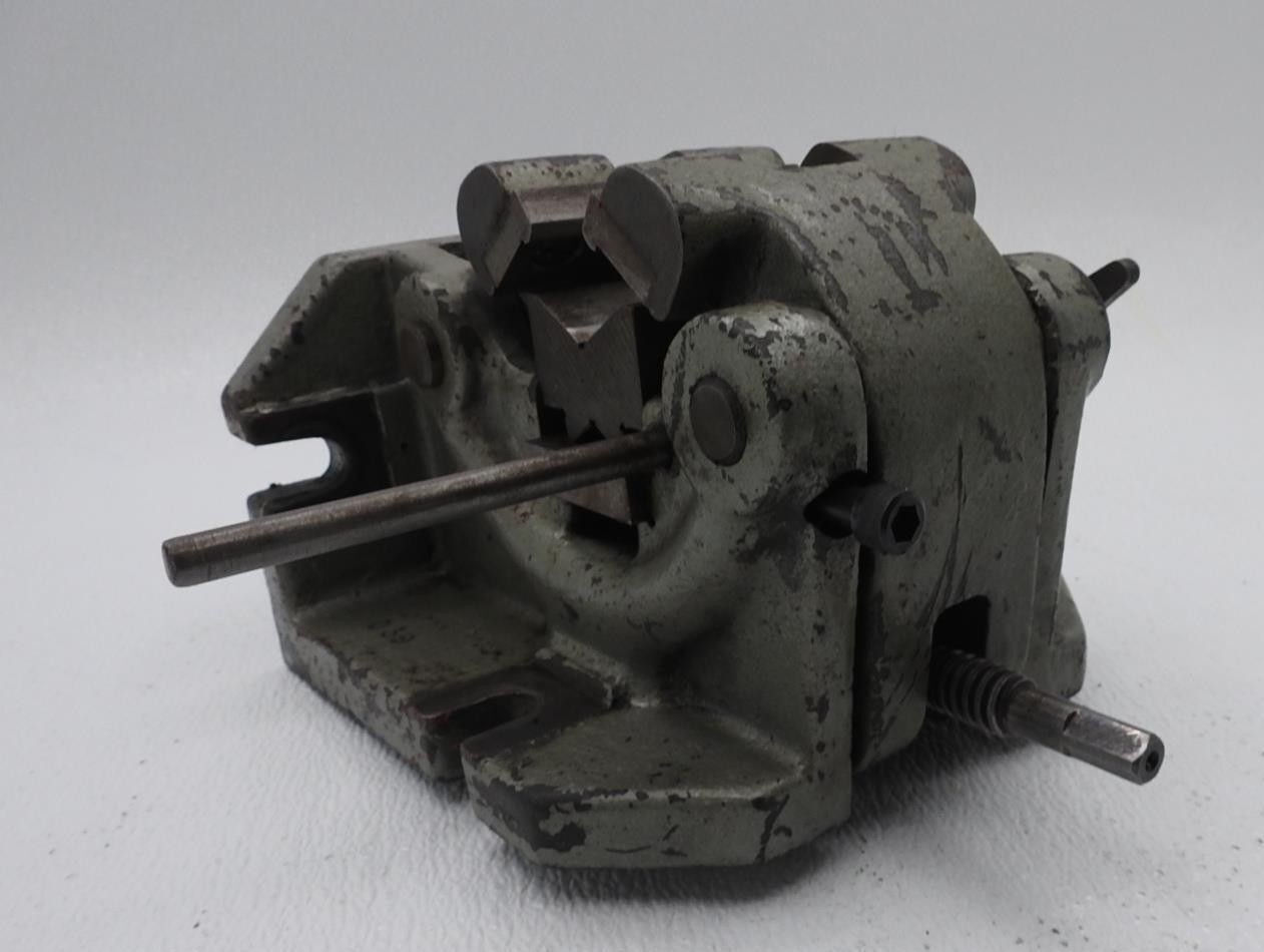 Bison Round Stock Vise – 4″ HORIZONTAL/VERTICAL