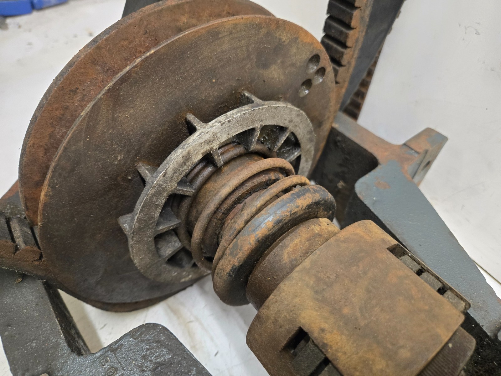 Clausing 5900 Metal Lathe Countershaft & Clutch Assembly