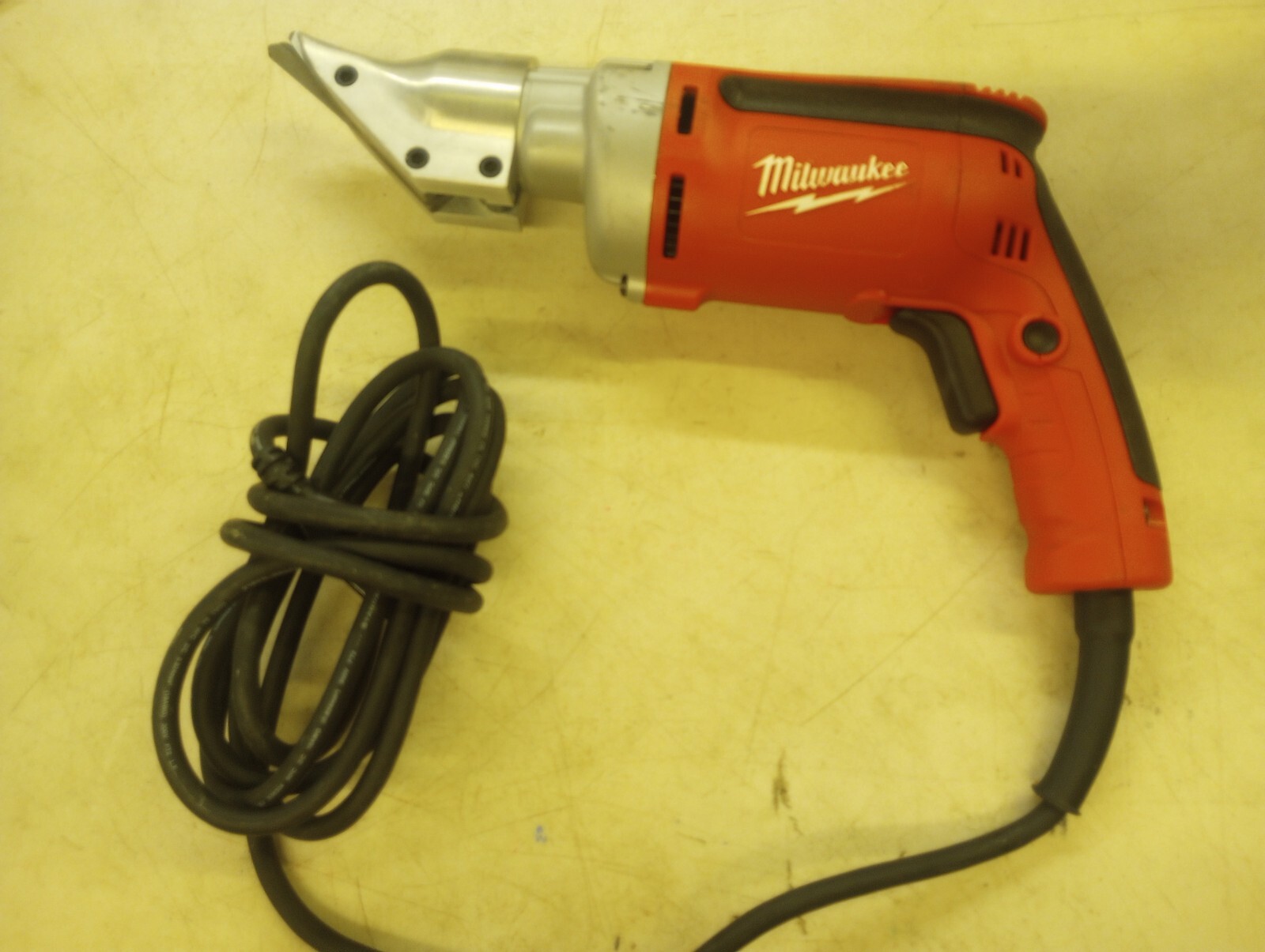 Milwaukee 6852-20 Corded 18Gauge Metal Shear