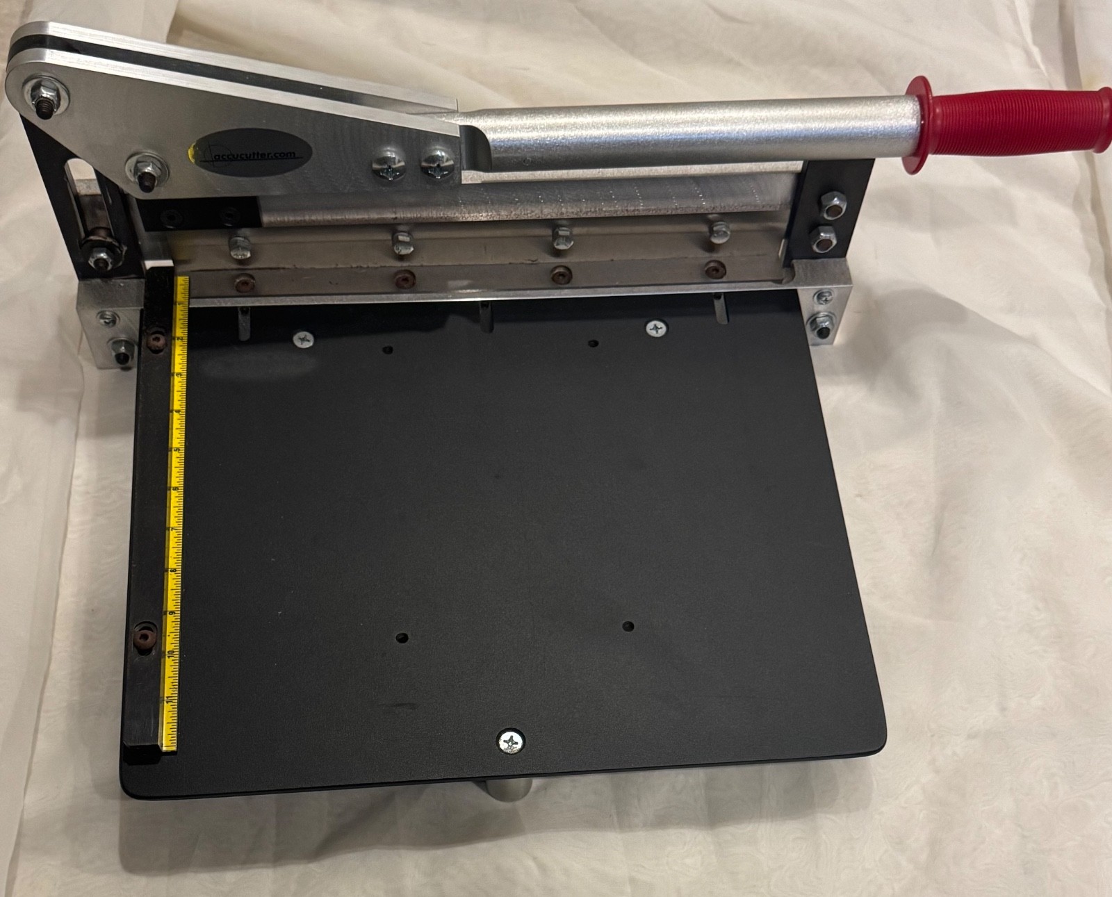 Accu Cutter Model 2001 EVO Metal & Plastic Shear, 12” Blade Stabilizer