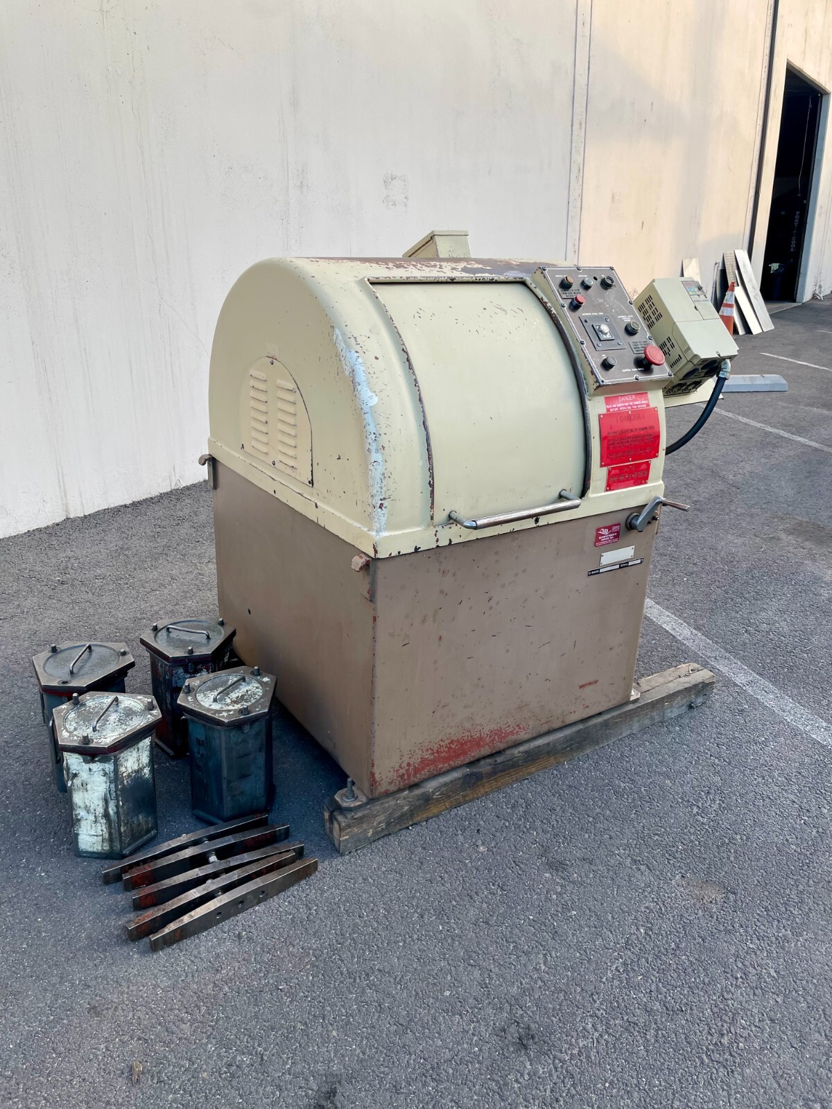 Timesaver HZ-30 Rotary Tumbler Deburring Machine 4 Bin Variable Speed