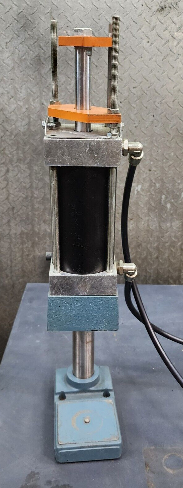 Janesville Tool 1/4 Ton Air Pneumatic Press 2″ stroke adjustable 660lbs Max