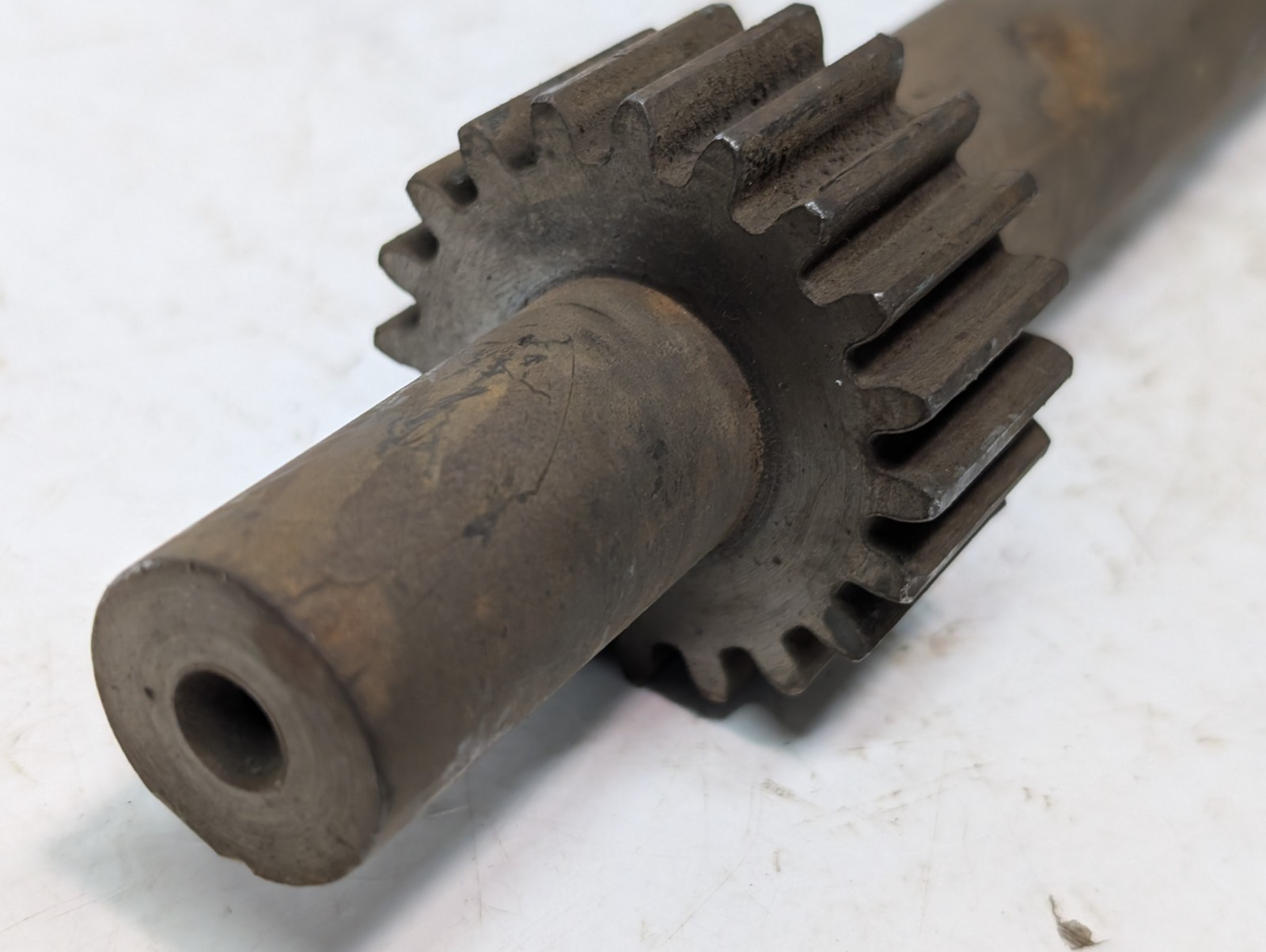 Unbranded Heavy-Duty Machine Drive Gear Shaft Assembly Component, Approx. 17″ L
