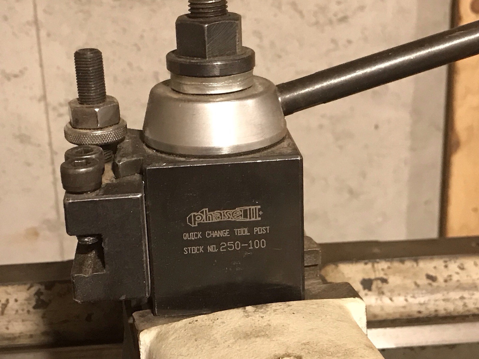 Rockwell 11” metal Lathe – Model 83-210 – 1HP 115/230 Extra Chuck – Steady Rest
