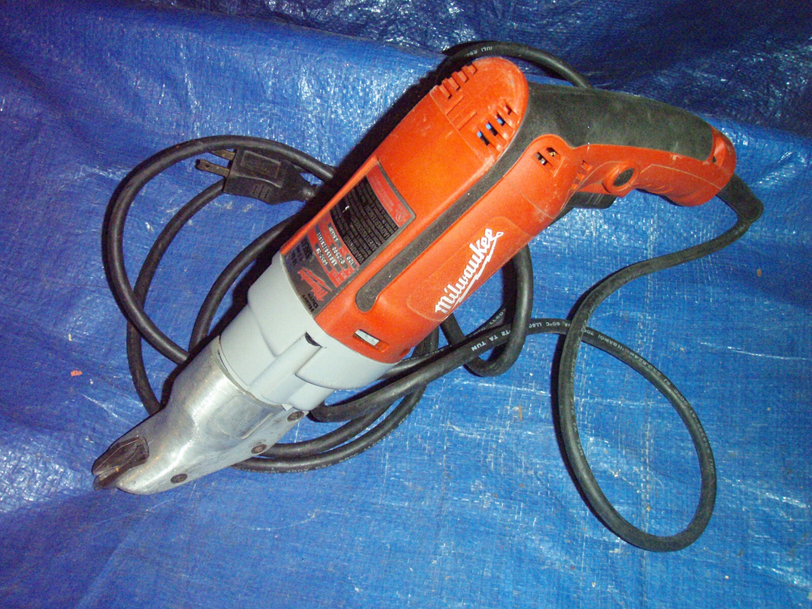 Milwaukee 18ga electric metal shears … used … local pick up …Atlanta, Ga.