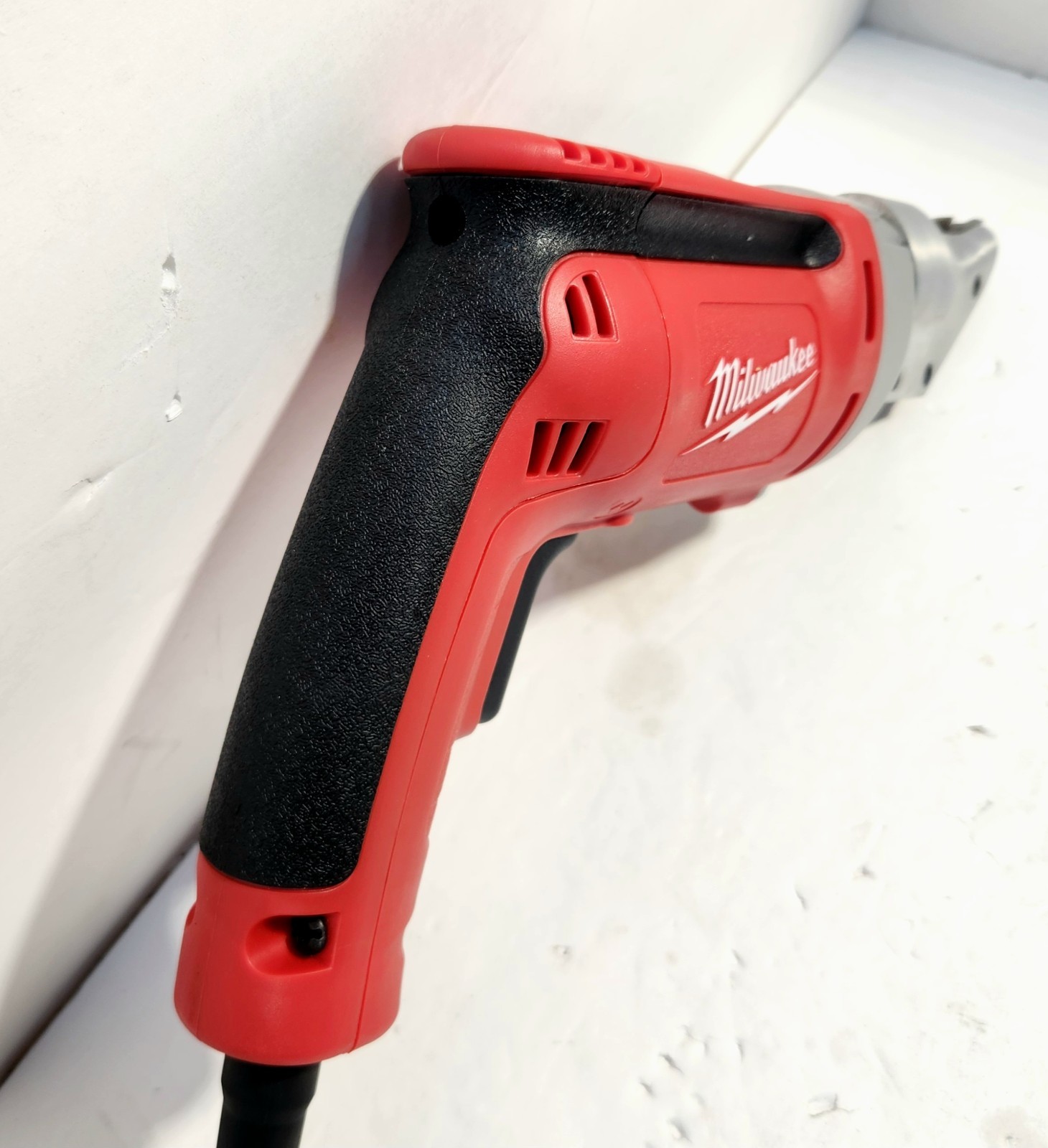 Milwaukee 18 Inch Gauge Metal Shear 6852–20 Corded Open Box New