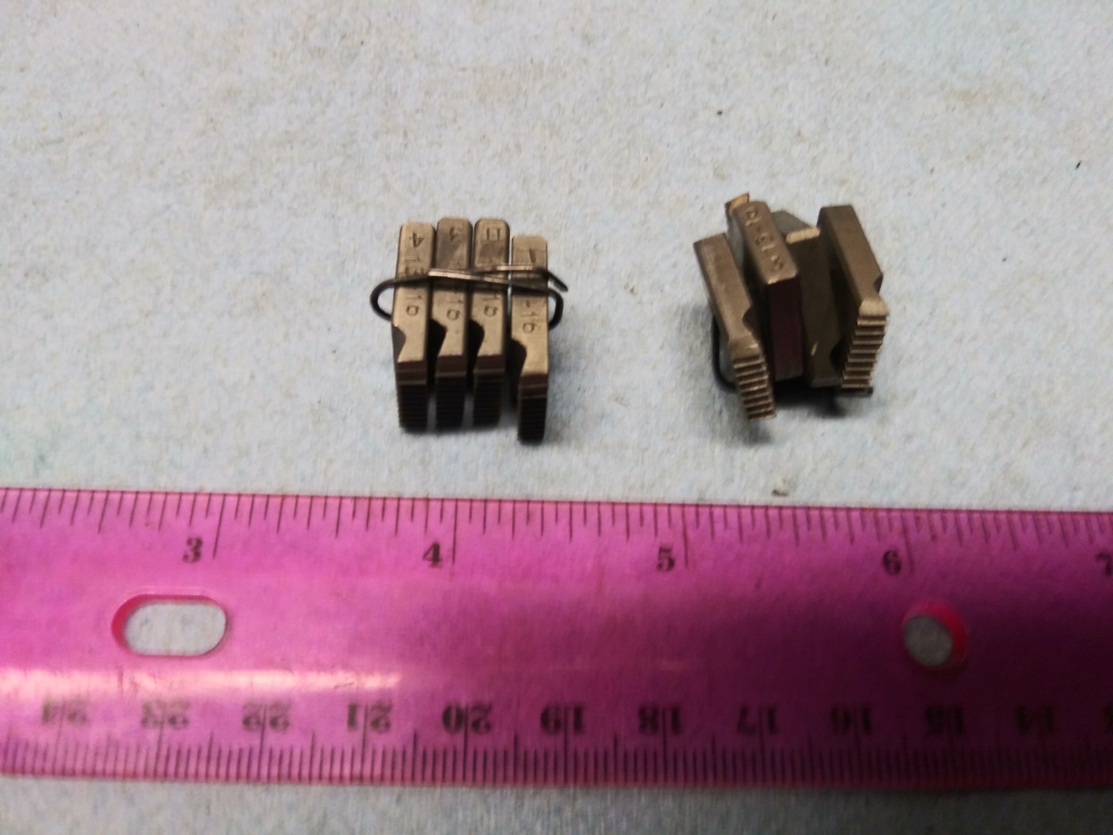 H & G 13/16-18, 100 SERIES THREAD CHASERS, 2PCS