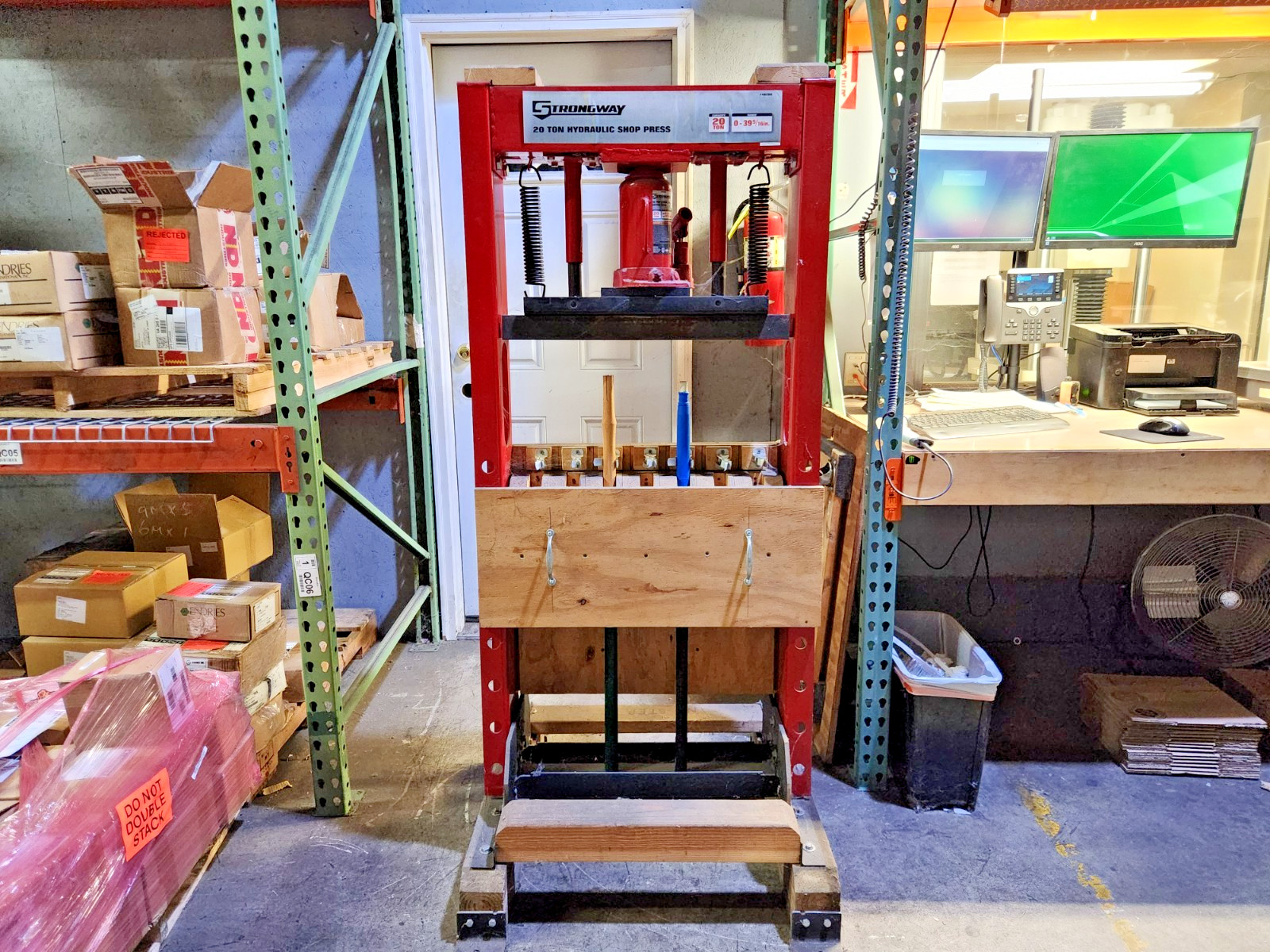20-Ton Hydraulic Sledgehammer Press Heavy-Duty Industrial Powerhouse