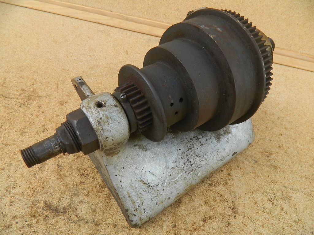 Vintage Metal Lathe Headstock Assembly Belt Drive