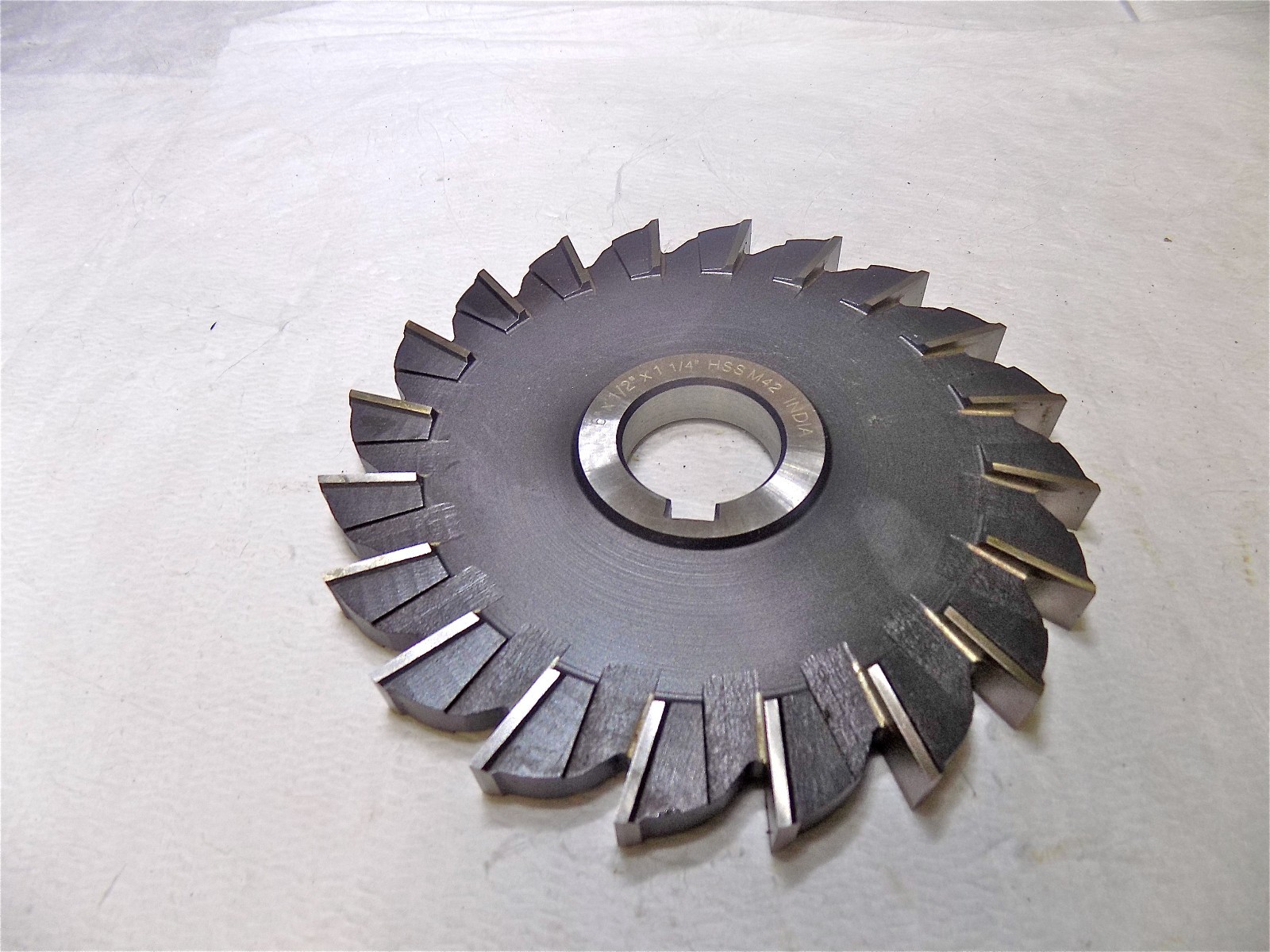 Interstate 6″ Diam x 1/2″ FW Staggered Tooth Side Milling Cutter 03036324