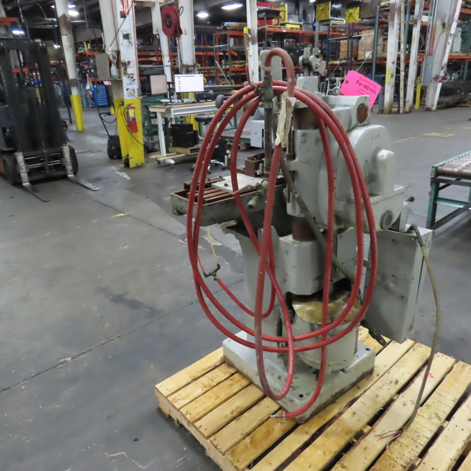 Kent-Owens No. 1-M 1HP Horizontal Hand Milling Machine 230/460V 3PH