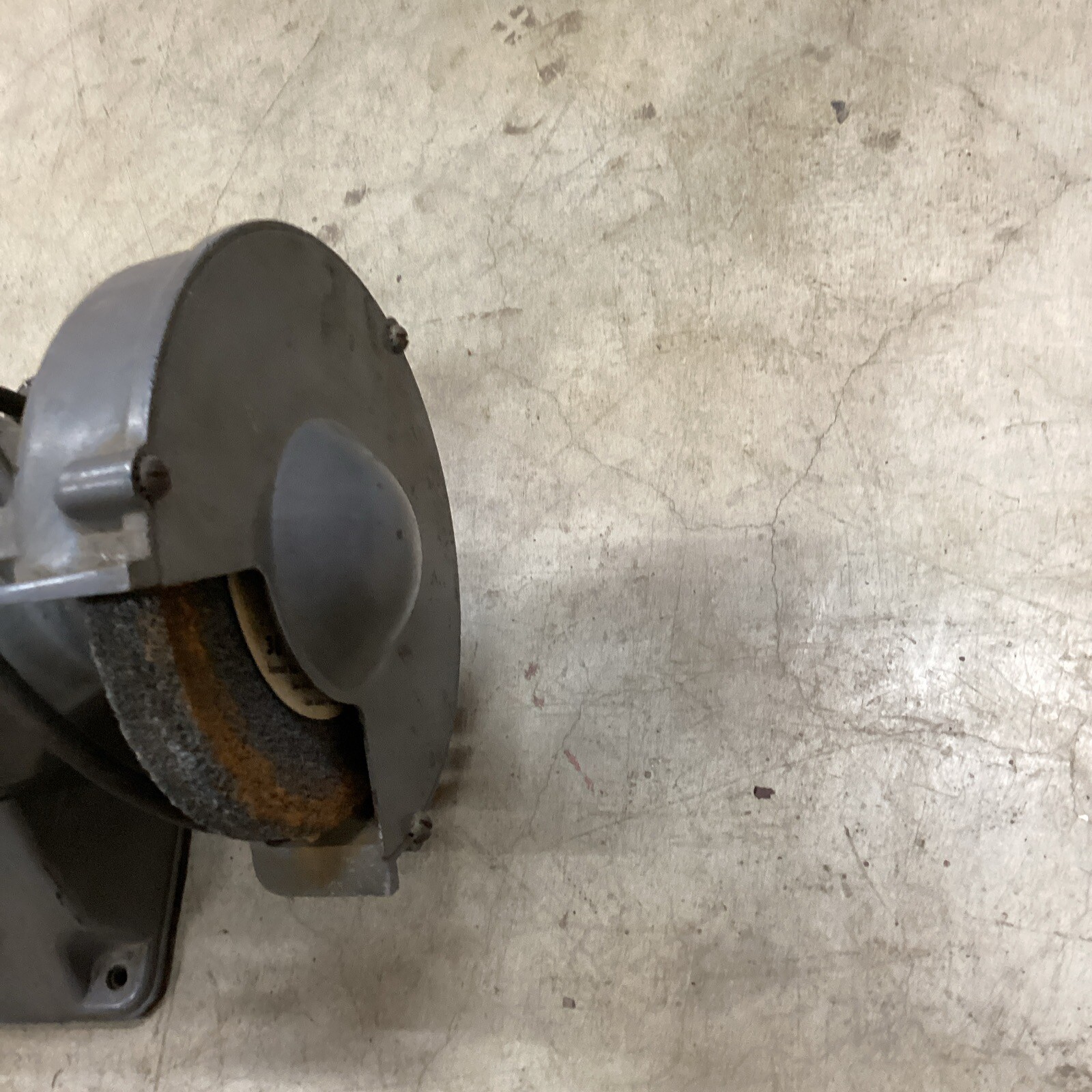 2Z315U Vintage 1/3hp. Dayton 3600rpm Commercial 6” Bench Grinder 1/2”arbor 114A