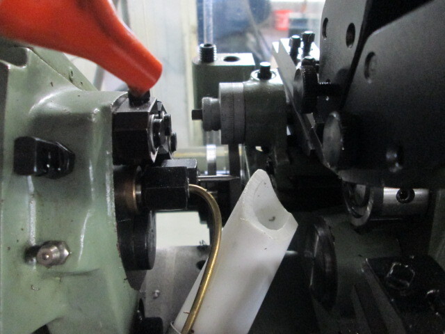 Ge Fong Model GS-1035 24 Speed 8065 Rpm 8mm Max Diameter 3Hp 220/380V Auto Lathe