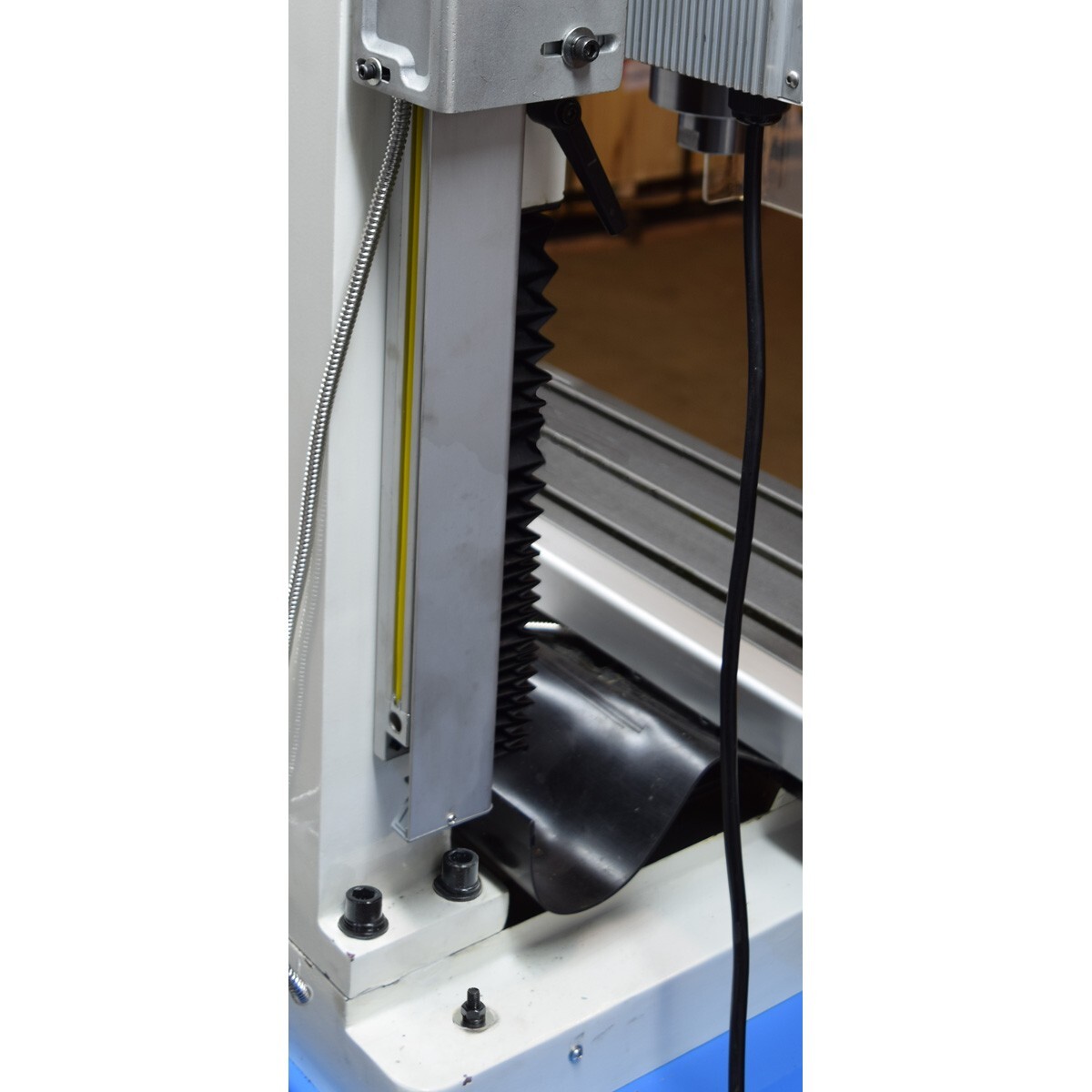 PM-25MV Precision Benchtop Milling Machine, stand Included! – A step above!