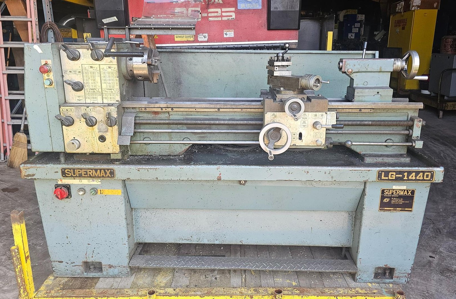 14″ x 40″ Supermax LG-1440 Geared Head Gap Bed Engine Lathe