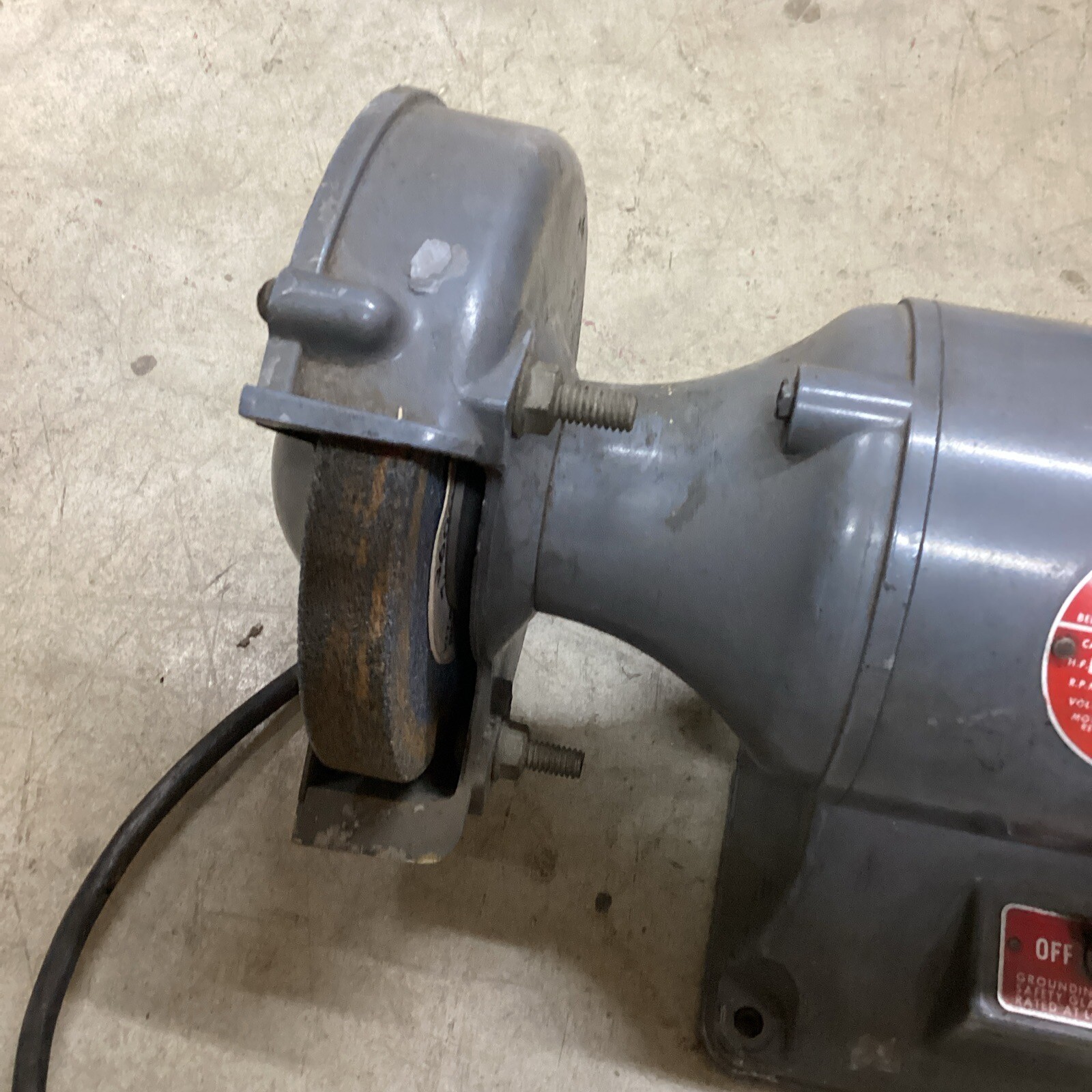 2Z315U Vintage 1/3hp. Dayton 3600rpm Commercial 6” Bench Grinder 1/2”arbor 114A