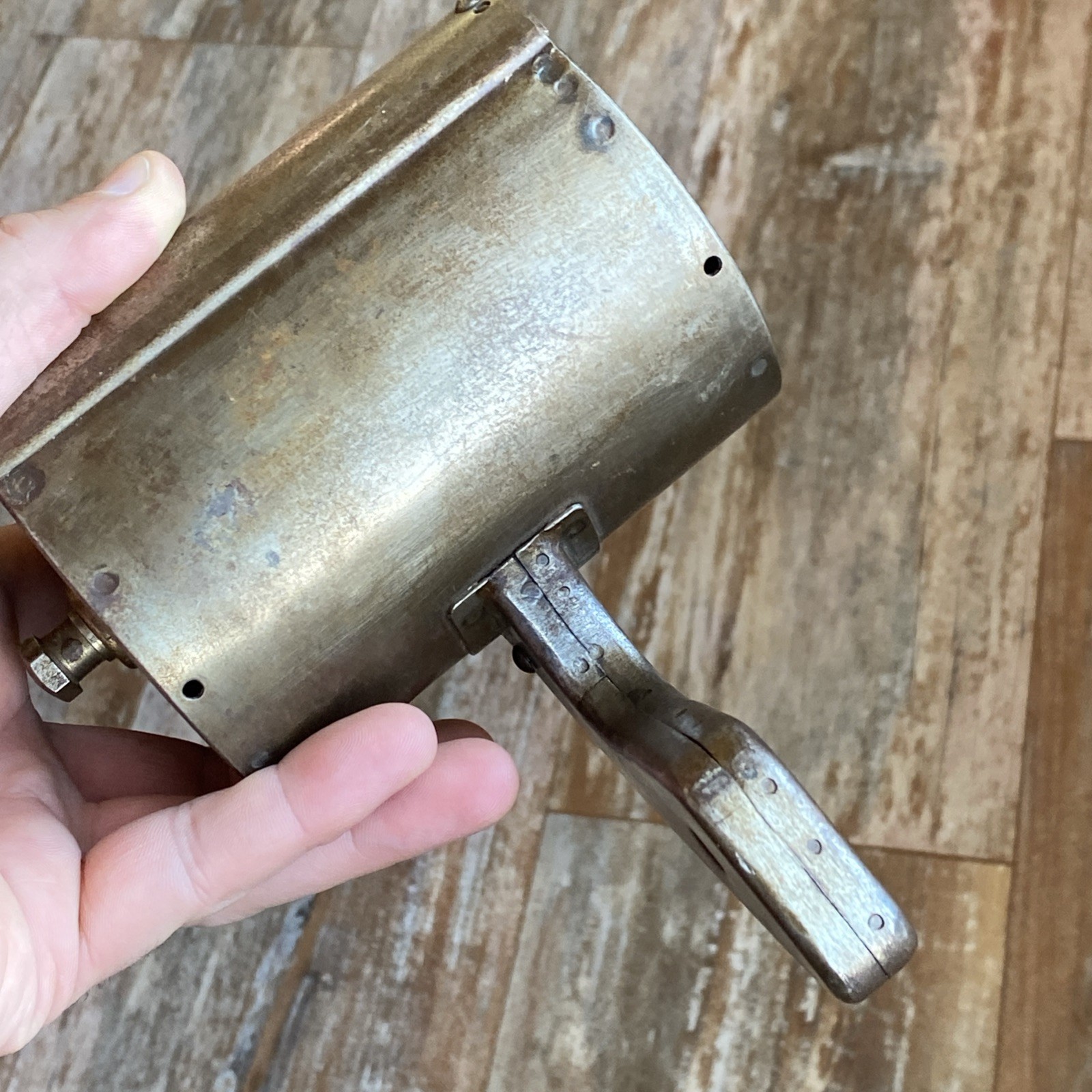 Vtg Hand Held Pistol Grip Thumb Close Tin Smith Roll Reel Feeder Dispenser