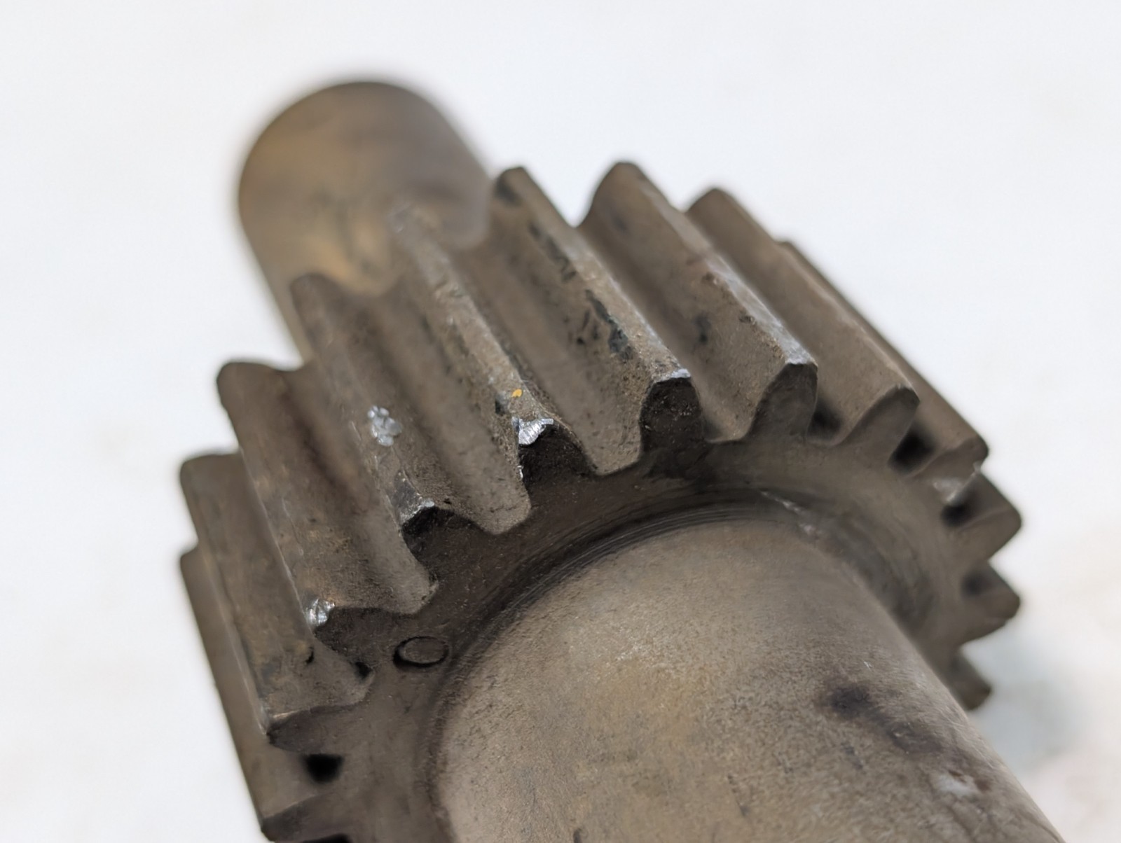 Unbranded Heavy-Duty Machine Drive Gear Shaft Assembly Component, Approx. 17″ L